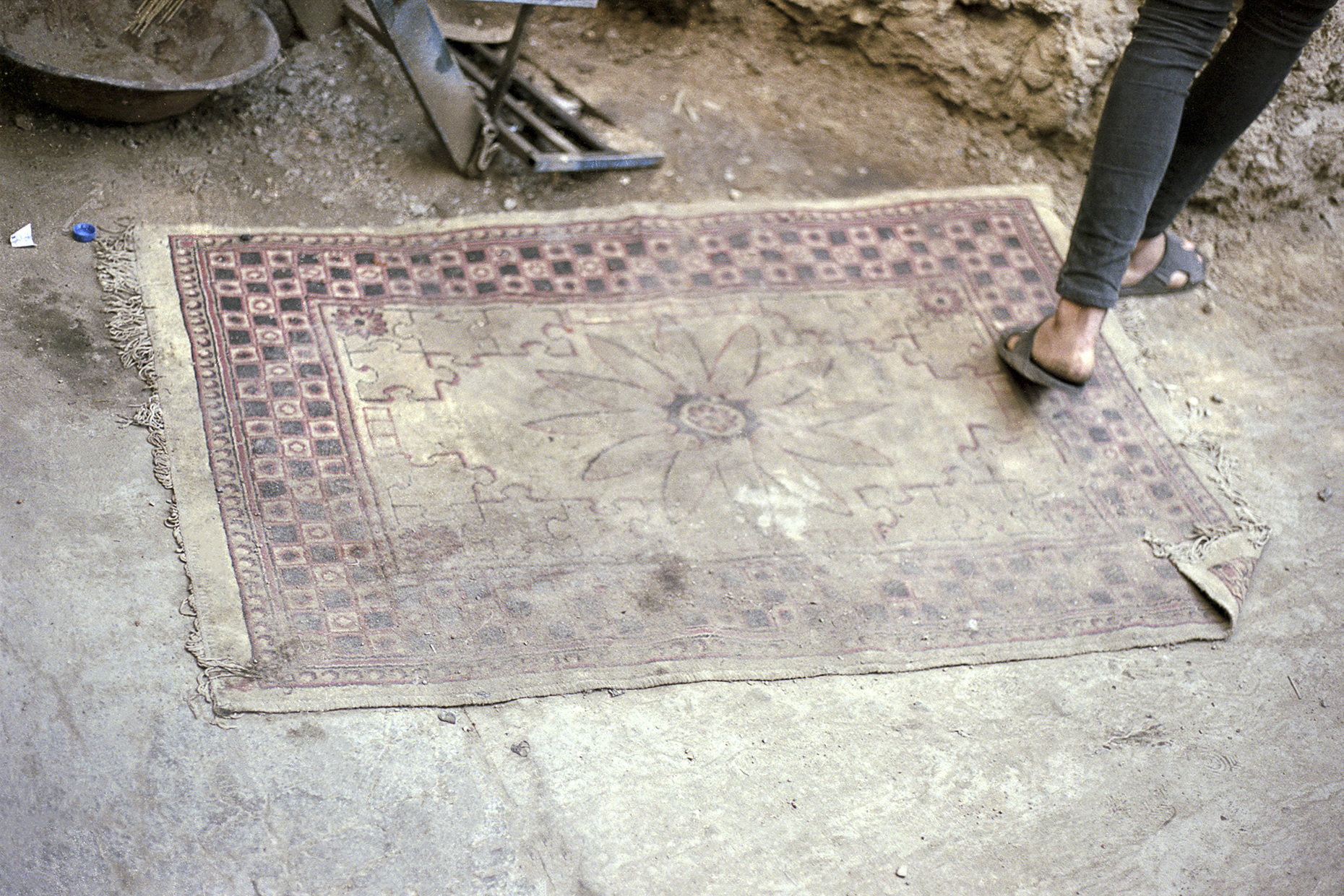 an image from 'on poetry and what remains' - a photography project by Laila Sieber featured on blume
